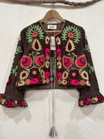 Load image in the gallery viewer,Casaco curto em veludo bordado GAYATRI
