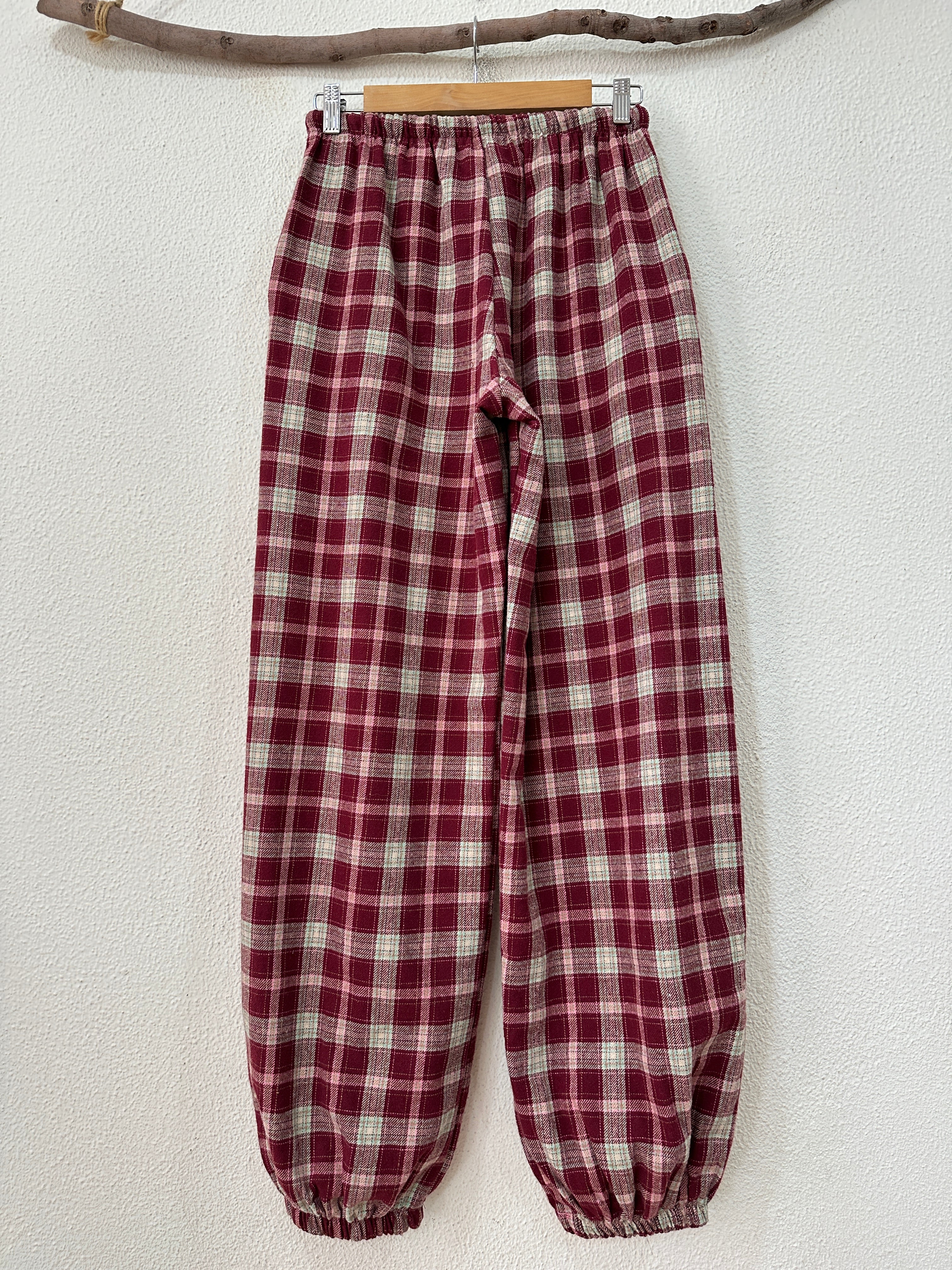 Calças em fazenda tartan modelo bombacha ADVENT