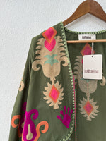 Carregar imagem no visualizador da galeria, Casaco bordado NAZLI
