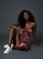 Load image in the gallery viewer,Vestido acetinado c/ renda TENDER
