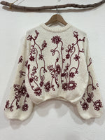 Carregar imagem no visualizador da galeria, Camisola de malha bordada ANASTACIA
