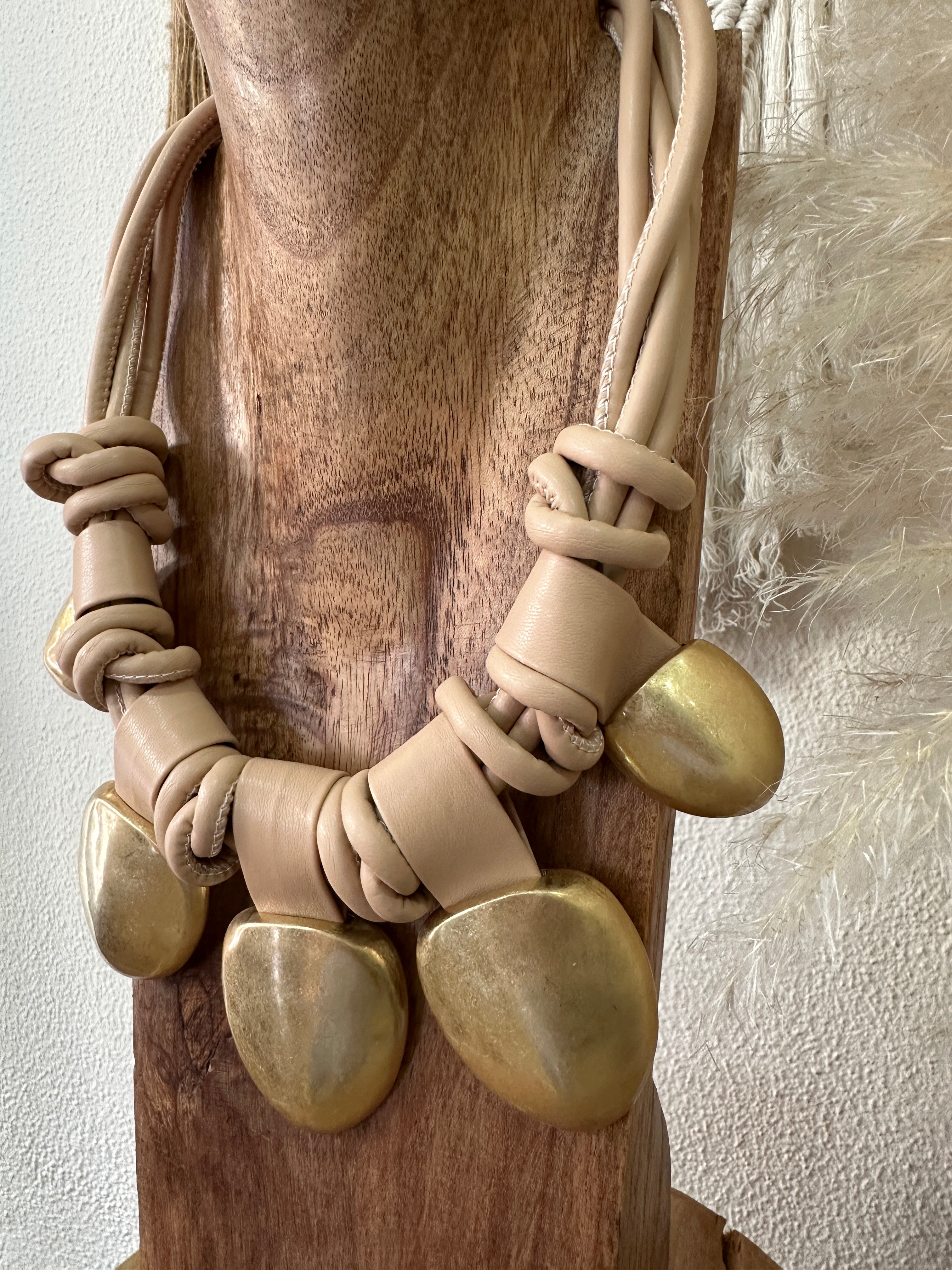 Colar em ecopele GUIANA