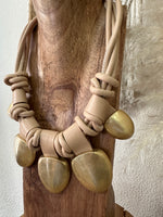 Load image in the gallery viewer,Colar em ecopele GUIANA
