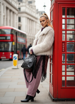 Carregar imagem no visualizador da galeria, Casaco em pelo sintético ICELAND
