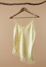 Carregar imagem no visualizador da galeria, Top assimétrico acetinado c/ renda TULIP
