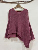 Load image in the gallery viewer,Camisola de malha oversise assimétrica YOLANDA
