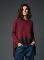 Load image in the gallery viewer,Camisola de malha assimétrica c/ renda CHEESECAKE
