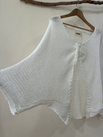 Carregar imagem no visualizador da galeria, Poncho c/ efeito nó em rede LYRA
