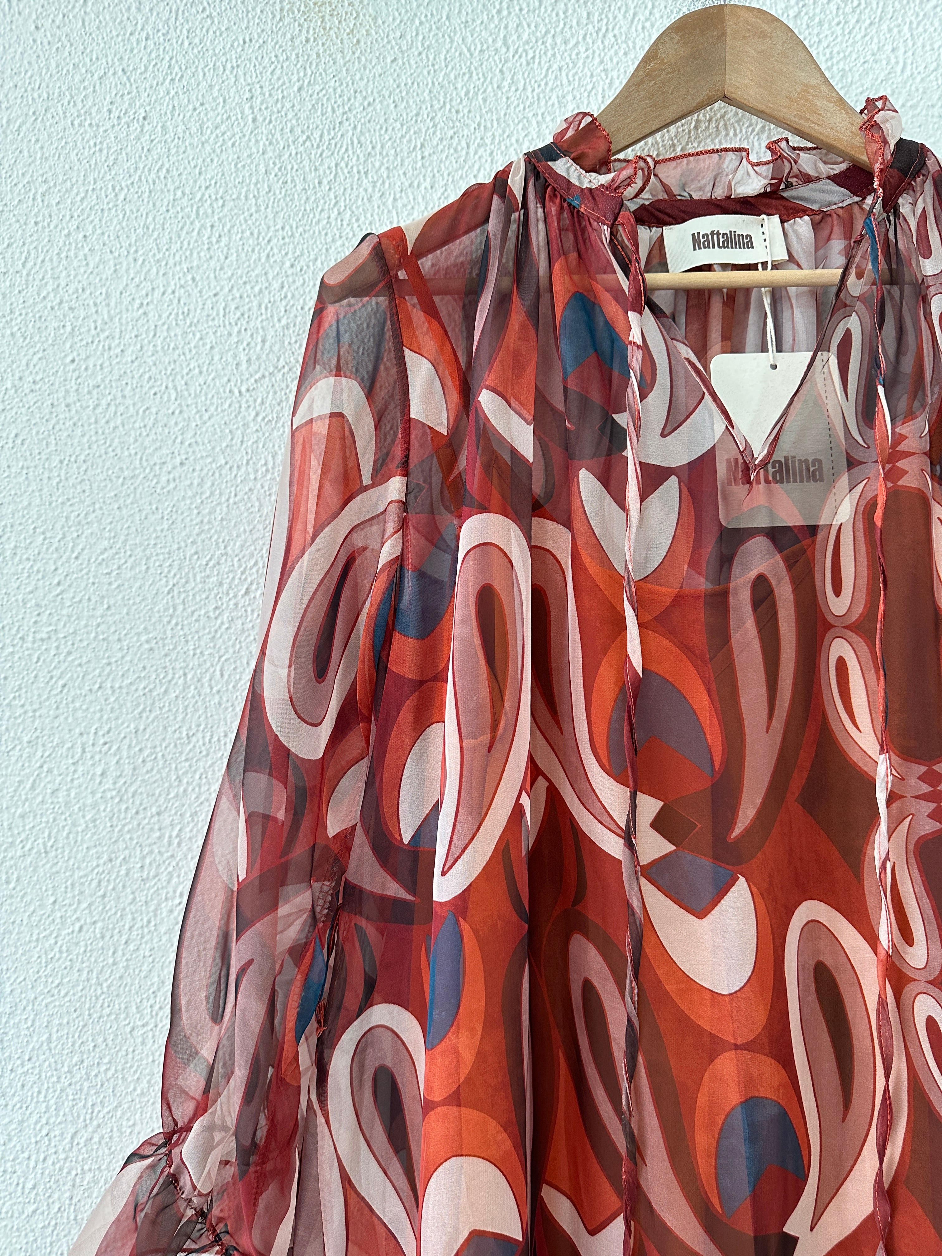 Vestido em chiffon c/ cinto ELEGANCE