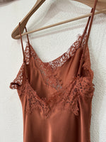 Load image in the gallery viewer,Top/ vestido assimétrico acetinado MUSE
