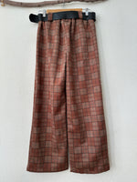 Load image in the gallery viewer,Pantalonas em suede c/cinto SWEDEN
