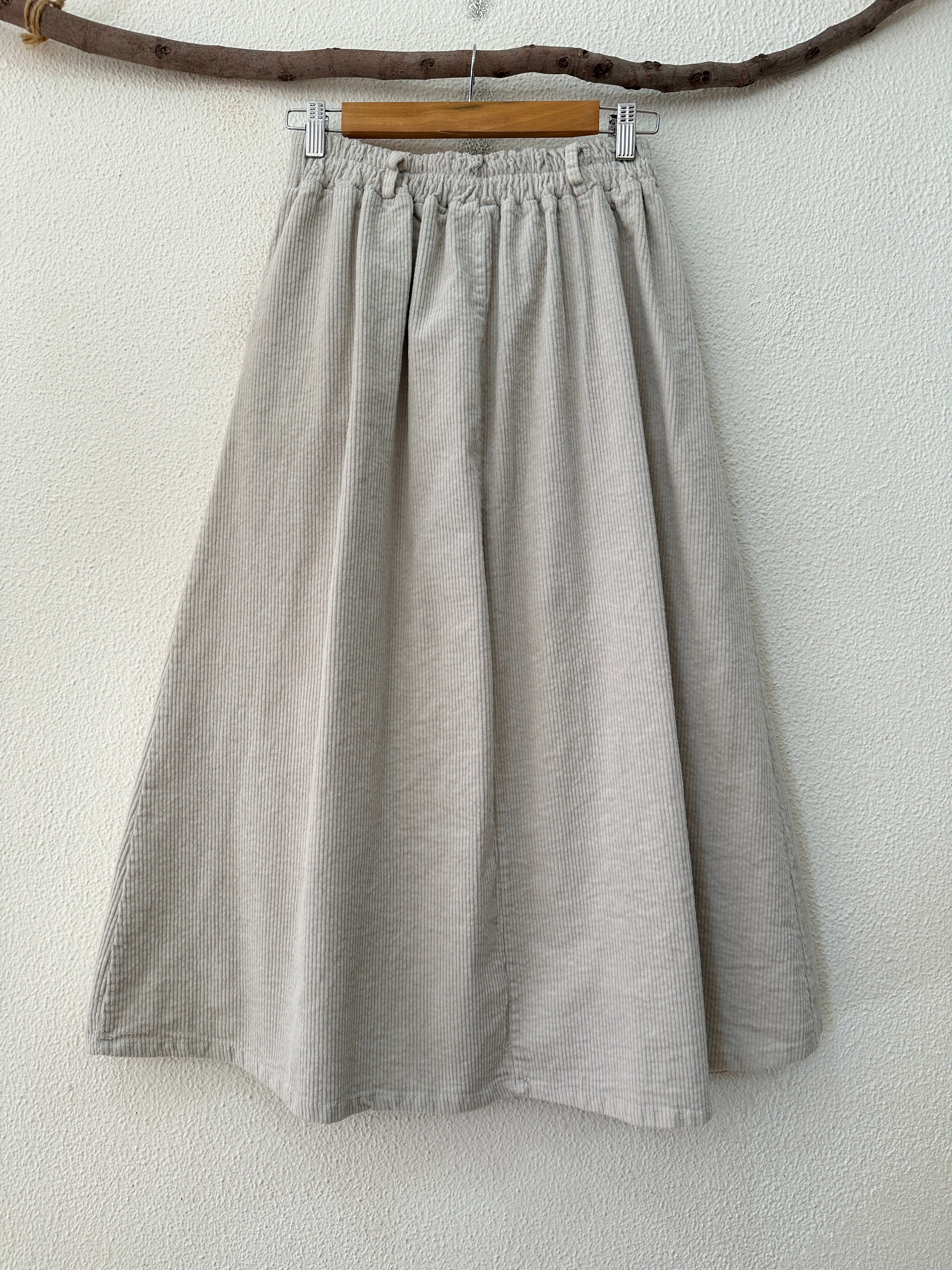 Saia em bombazina c/pregas SECRETS