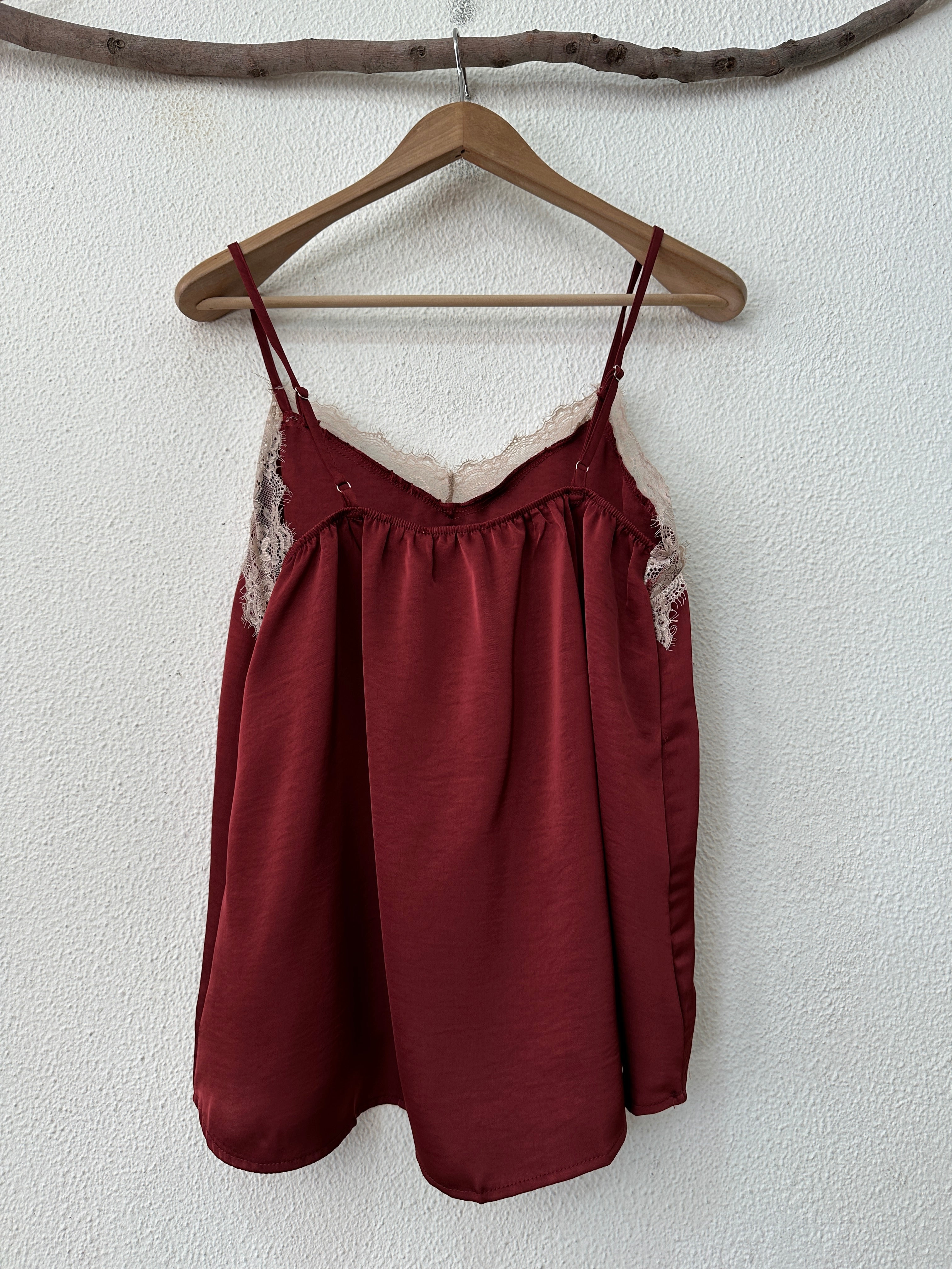 Top acetinado c/ renda JENNIFER