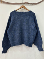 Load image in the gallery viewer,Camisola de malha c/ aplicações CONSTELATION
