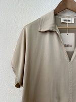 Load image in the gallery viewer,Túnica oversize acetinada BRITNEY
