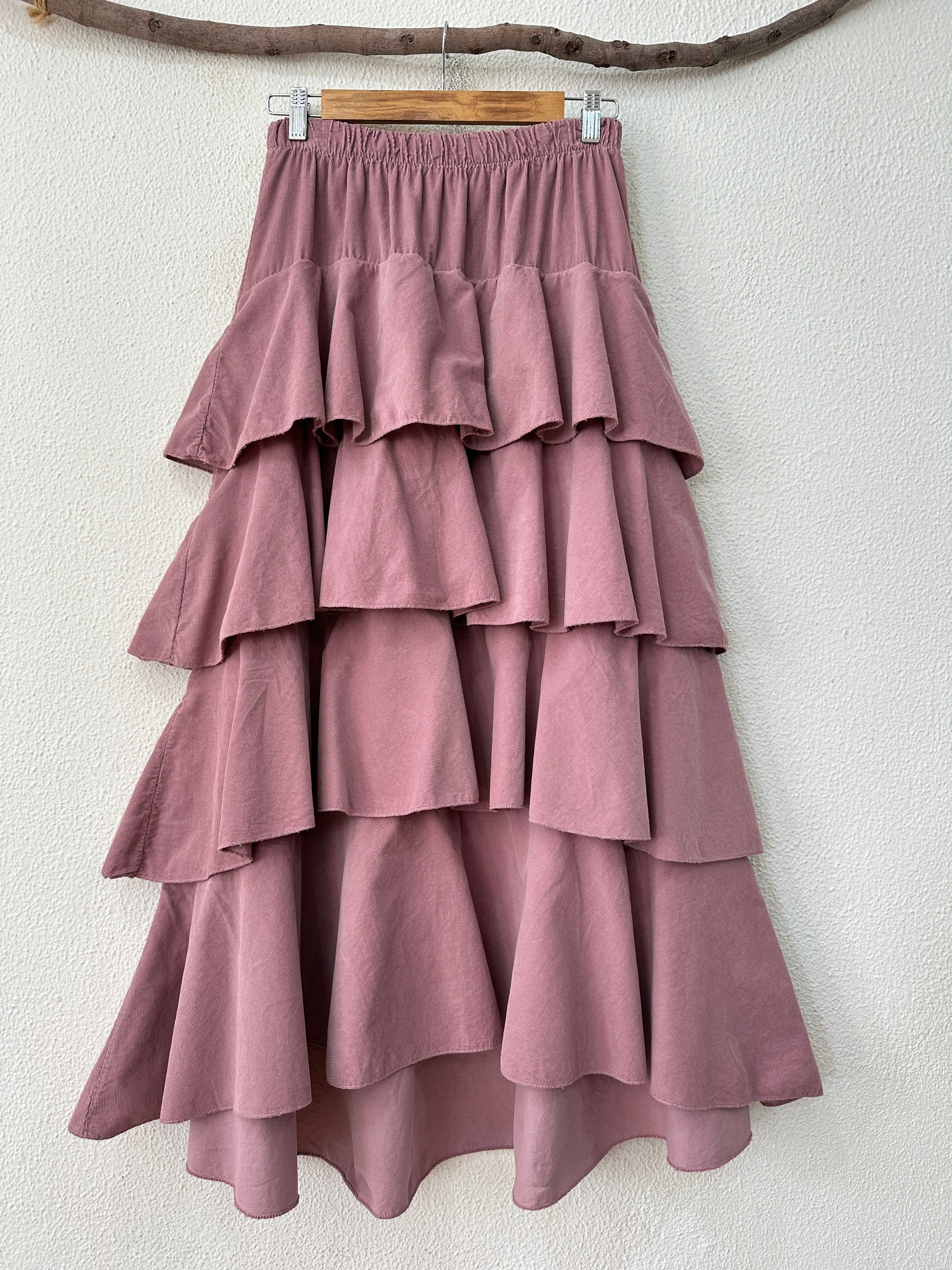 Saia em microbombazina c/ folhos ASPEN