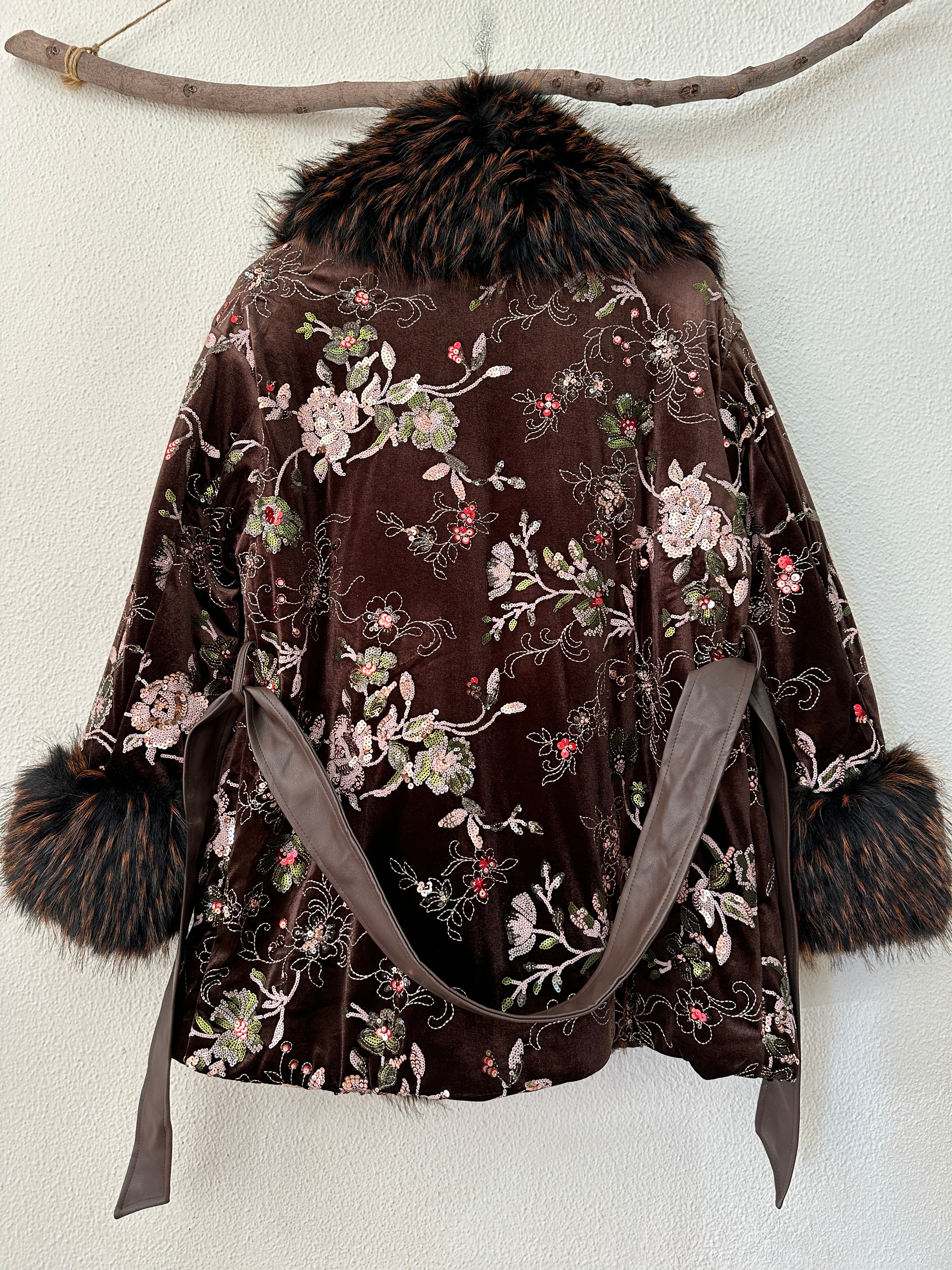 Casaco em veludo bordado c/pêlo PENÉLOPE