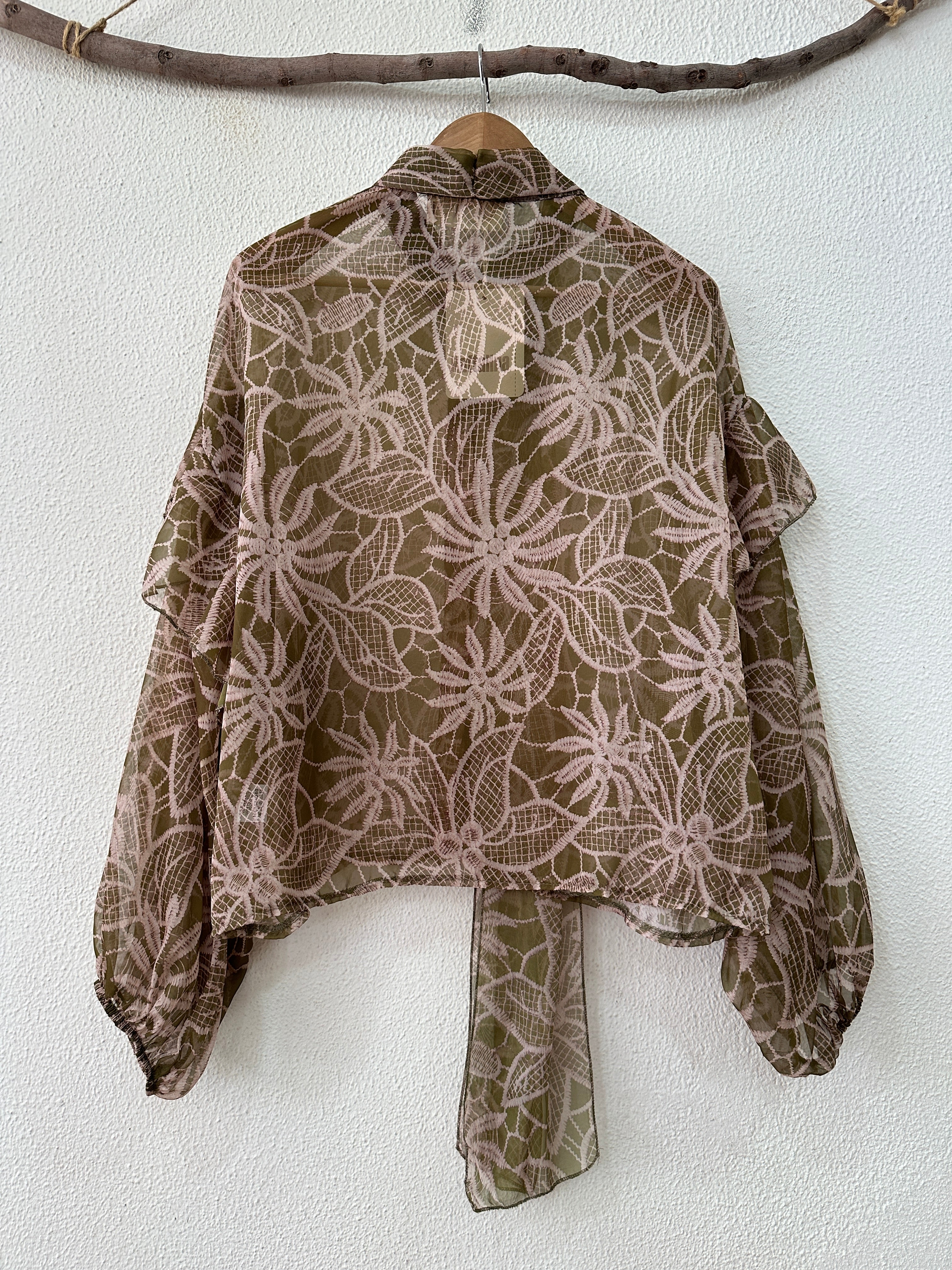 Camisa oversize c/laçada em chiffon NORMANDIE