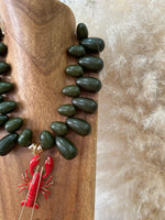 Load image in the gallery viewer,Colar em acrílico resistente LOBSTER
