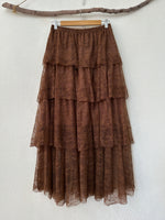 Carregar imagem no visualizador da galeria, Saia em renda c/ folhos CLEO
