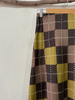 Carregar imagem no visualizador da galeria, Saia assimétrica acetinada c/ renda LUCKY
