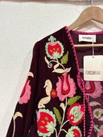 Load image in the gallery viewer,Casaco curto em veludo bordado KERALA
