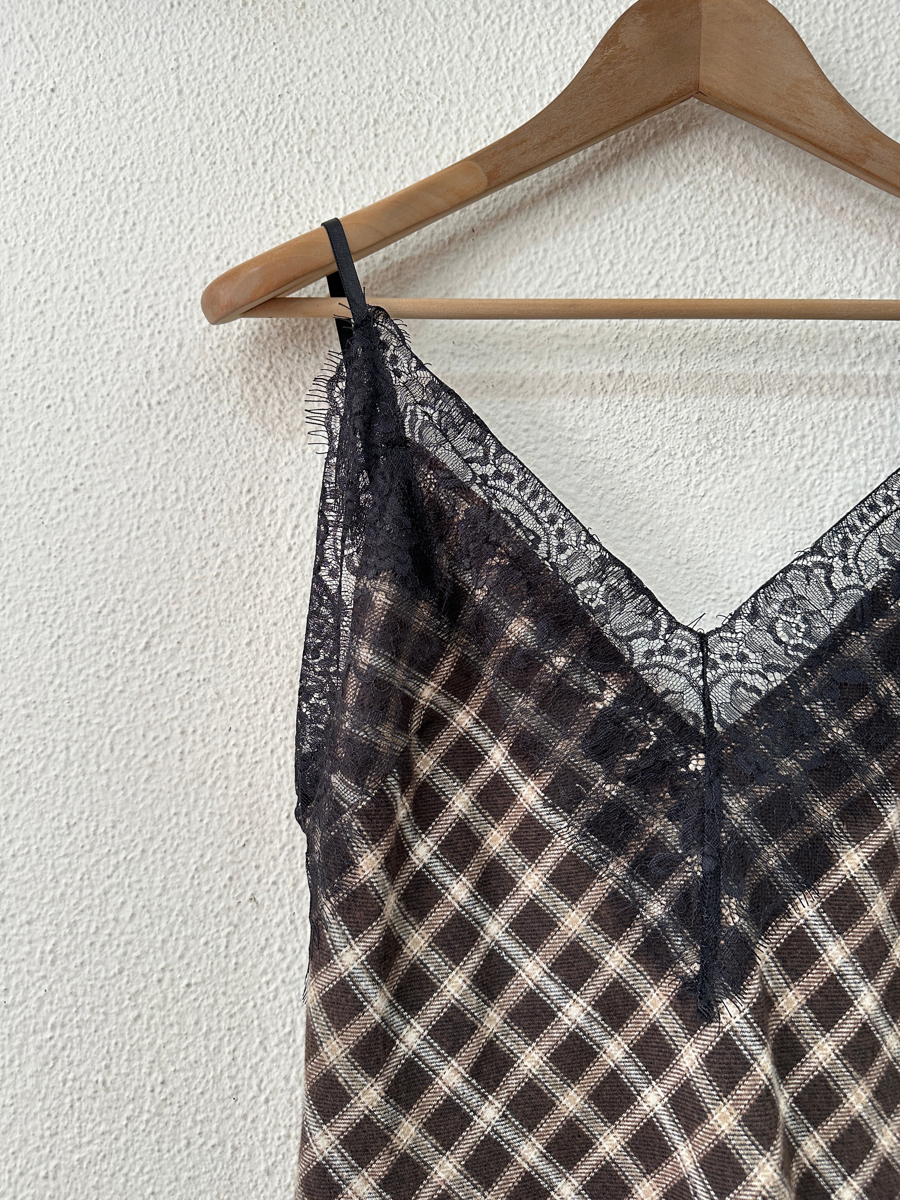 Vestido assimétrico de flanela c/ renda YOHANNA