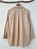 Carica l'immagine nel visualizzatore della galleria,Camisa regular fit assimétrica BASIC
