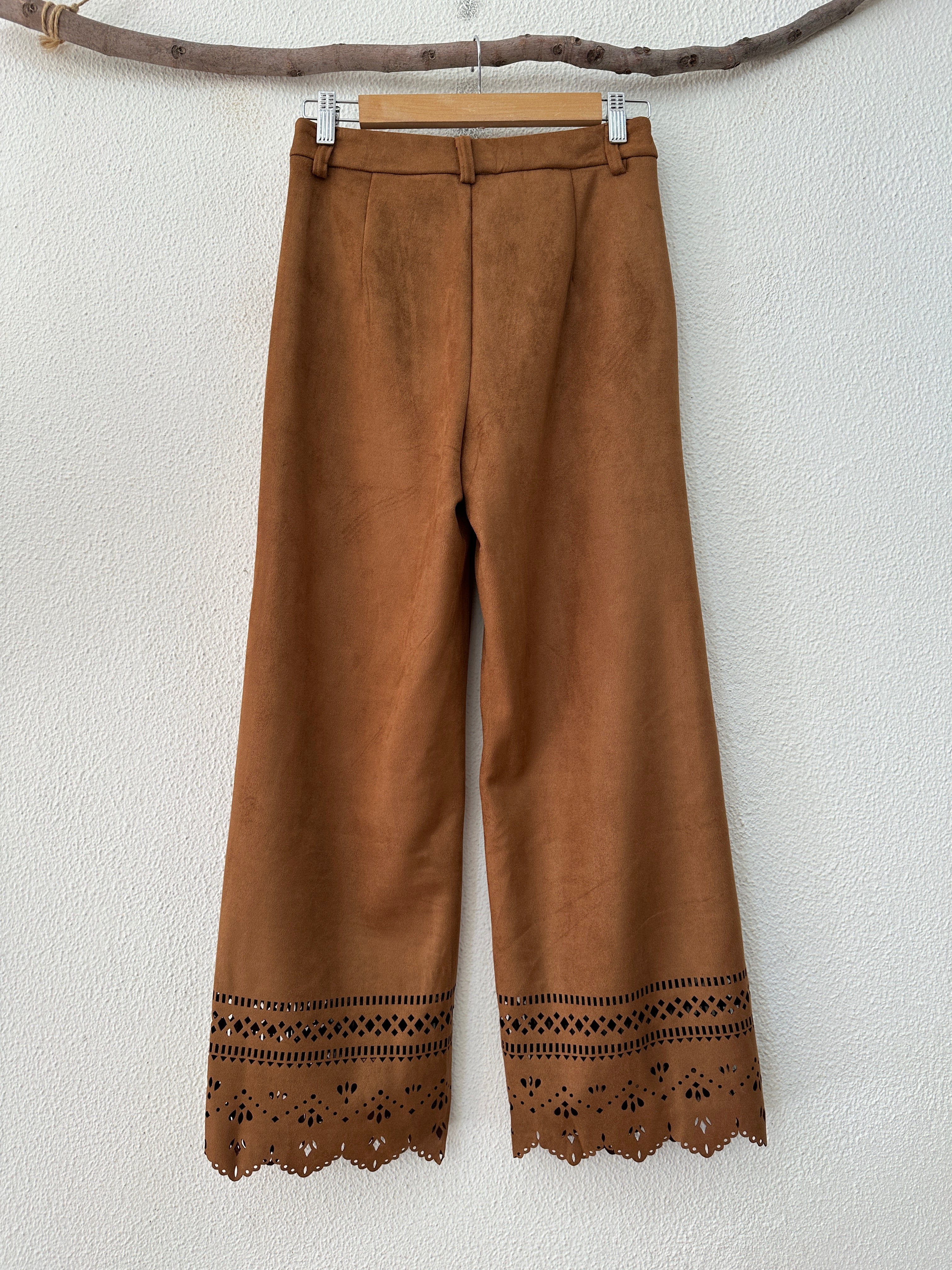 Calças efeito suede c/ recortes MARGOT