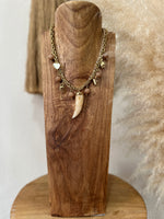 Load image in the gallery viewer,Colar curto PROTECTION
