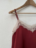 Carregar imagem no visualizador da galeria, Top acetinado c/ renda JENNIFER
