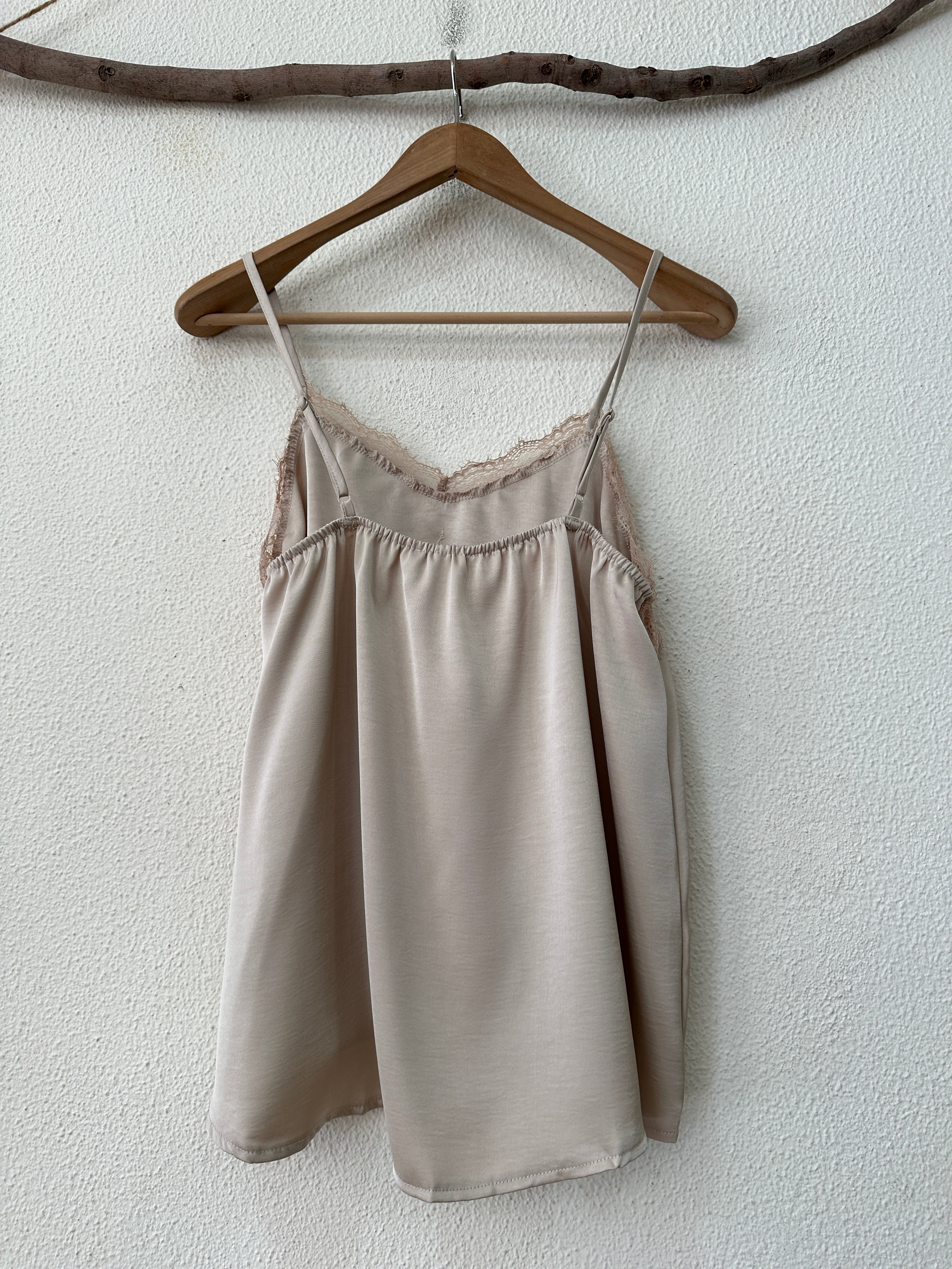 Top acetinado c/ renda JENNIFER