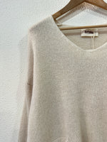 Load image in the gallery viewer,Camisola de malha oversize c/ bolsos NEIGE
