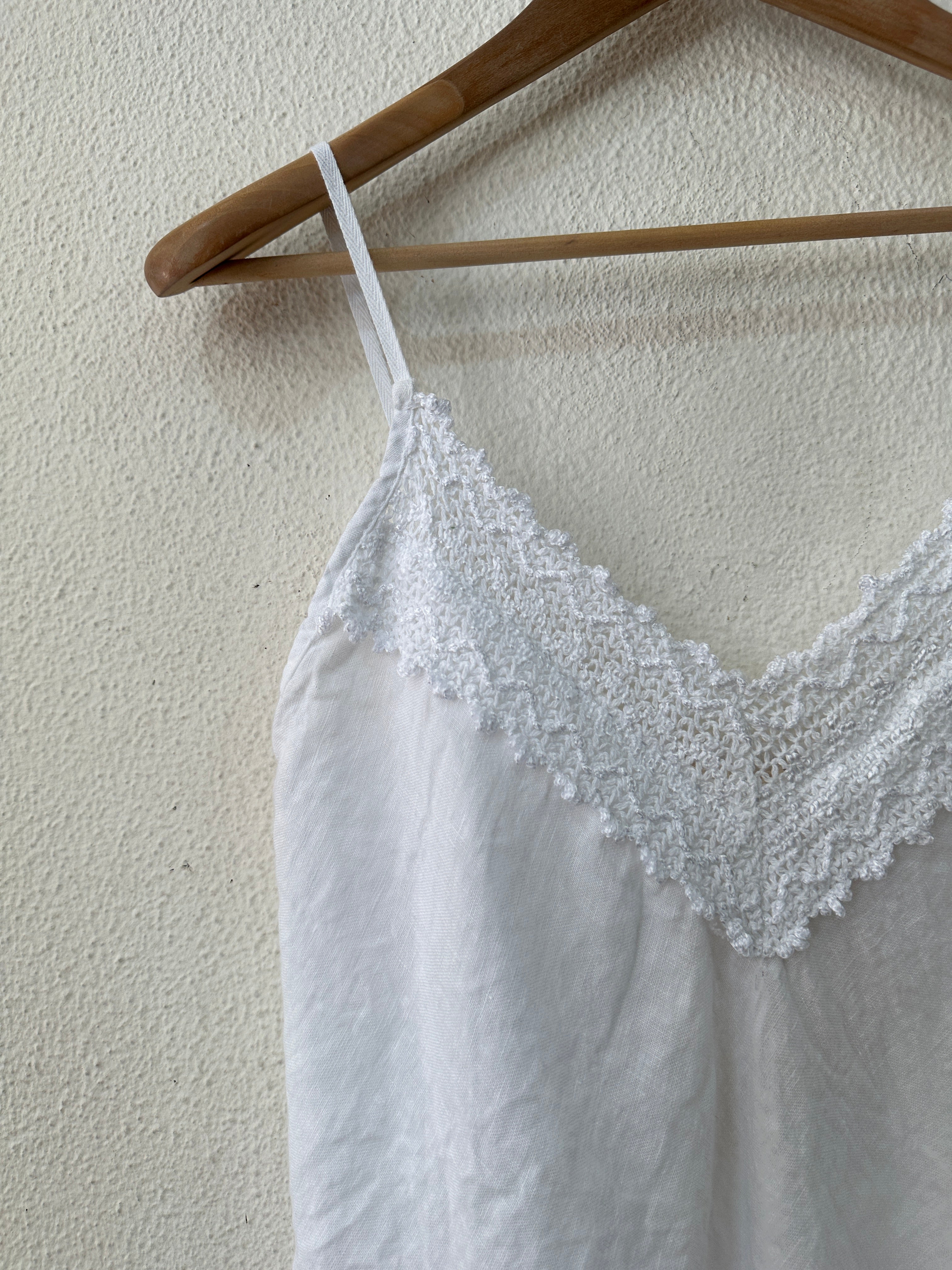 Top em linho c/renda e corte em viés RIVIERA