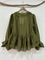 Load image in the gallery viewer,Blusa c/ atilhos e folhos FLORA
