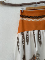 Load image in the gallery viewer,Conjunto de top e saia ISLAND
