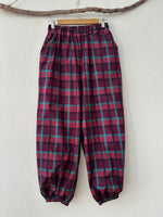 Load image in the gallery viewer,Calças bombachas c/ bolsos MIRIELLE
