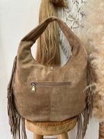 Carregar imagem no visualizador da galeria, Mala em camurça sintética c/franjas EMERALD
