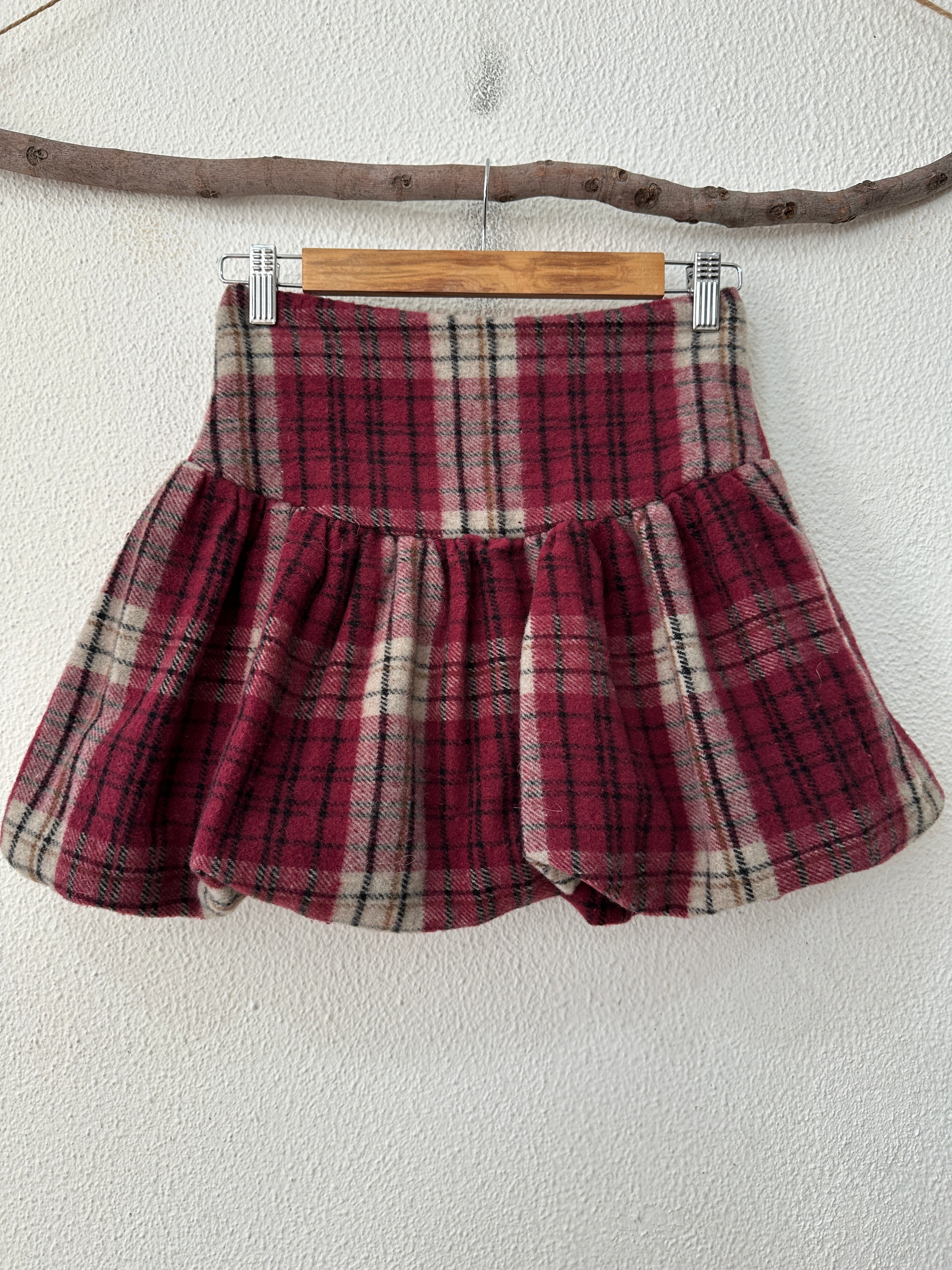 Saia abalonada em fazenda JINGLE