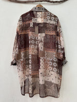 Load image in the gallery viewer,Camisa oversize em chiffon PROVENCE
