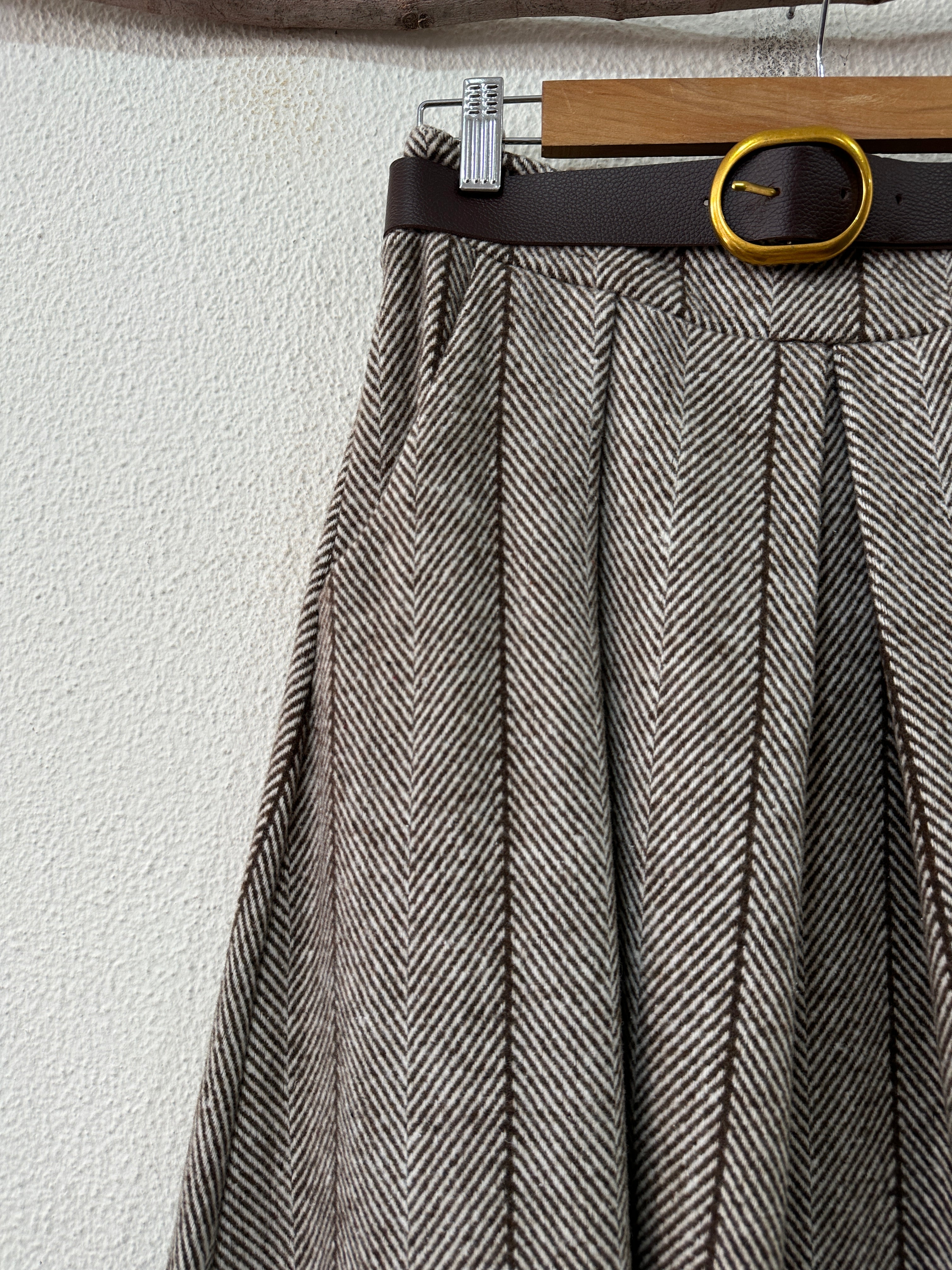 Saia em fazenda c/ bolsos CORIANDER