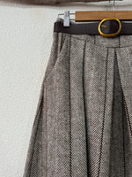 Load image in the gallery viewer,Saia em fazenda c/ bolsos CORIANDER
