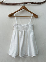 Load image in the gallery viewer,Top c/ elástico e bordados CAIRO
