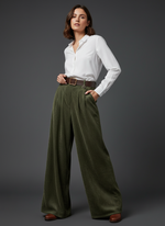 Carica l&#39;immagine nel visualizzatore della galleria,Calças maleáveis tipo bombazina c/cinto EUCALIPTUS
