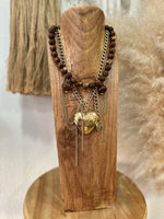 Load image in the gallery viewer,Colar curto HEART
