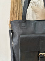 Carregar imagem no visualizador da galeria, Mala em pele CHLOE
