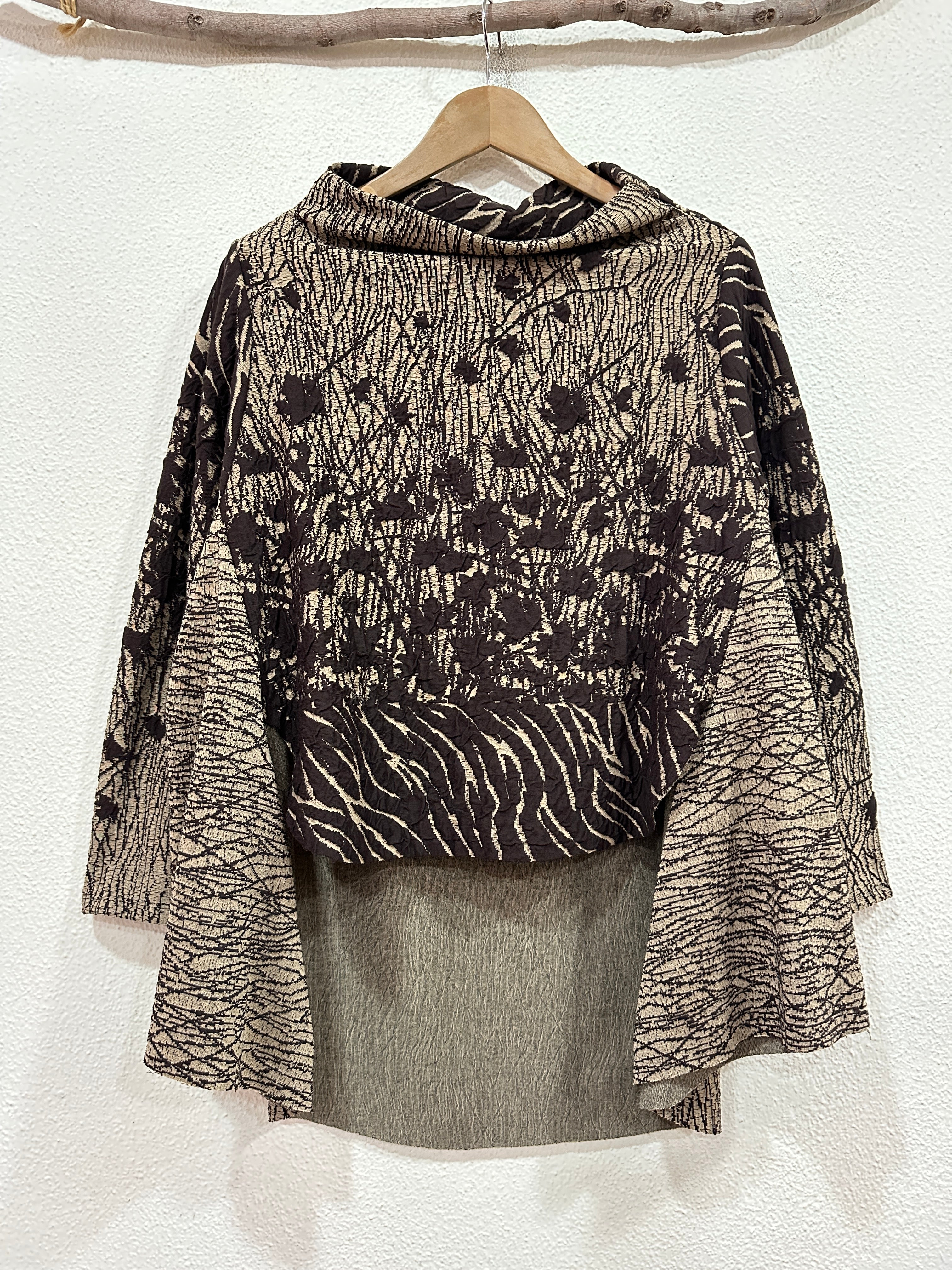 Túnica assimétrica c/relevo CHANTAL