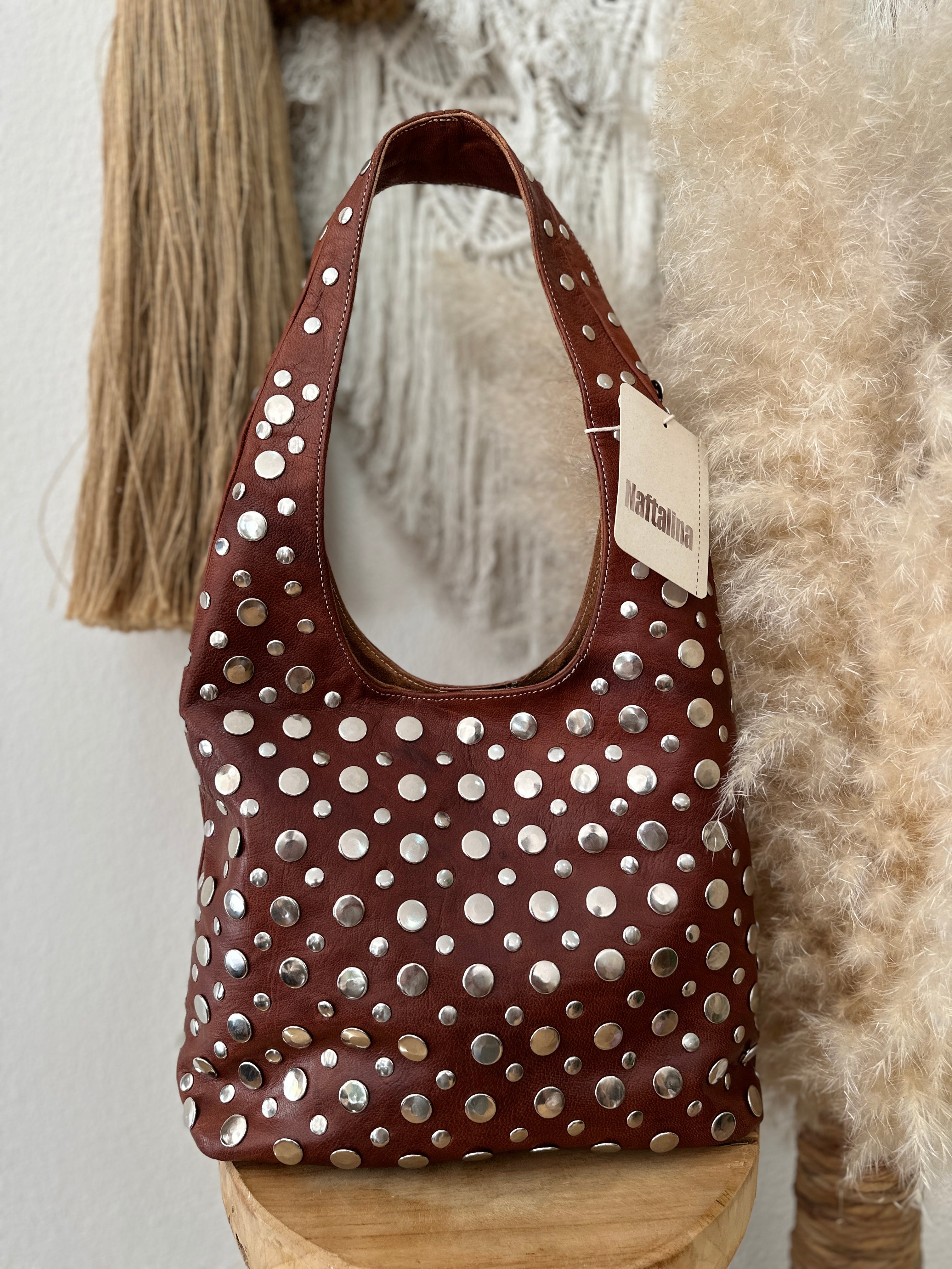 Mala de ombro em pele c/tachas MORANI