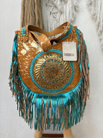 Carregar imagem no visualizador da galeria, Mala em pele c/franjas CALLIOPE
