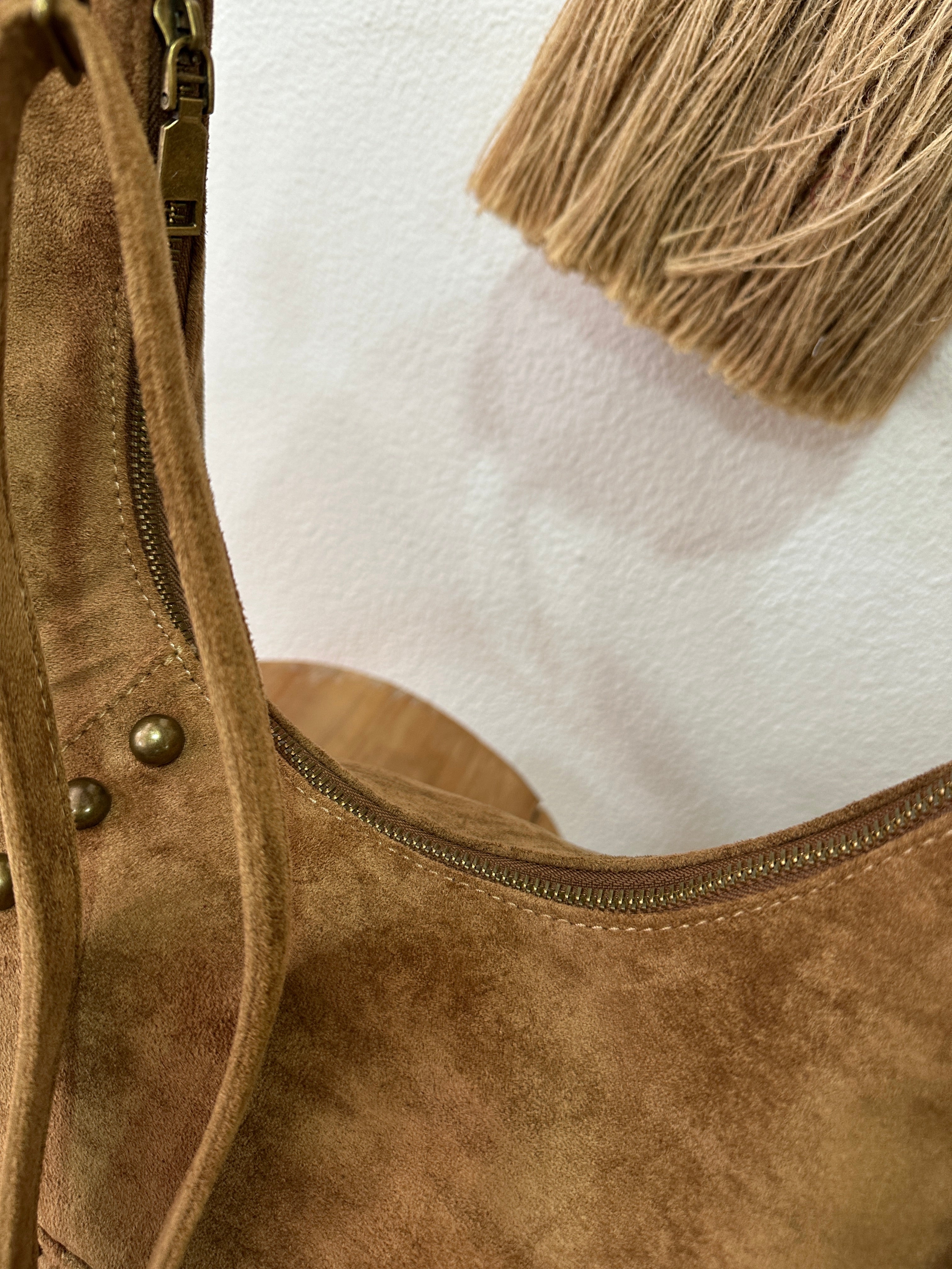 Mala em camurça sintética c/franjas OPHELIA